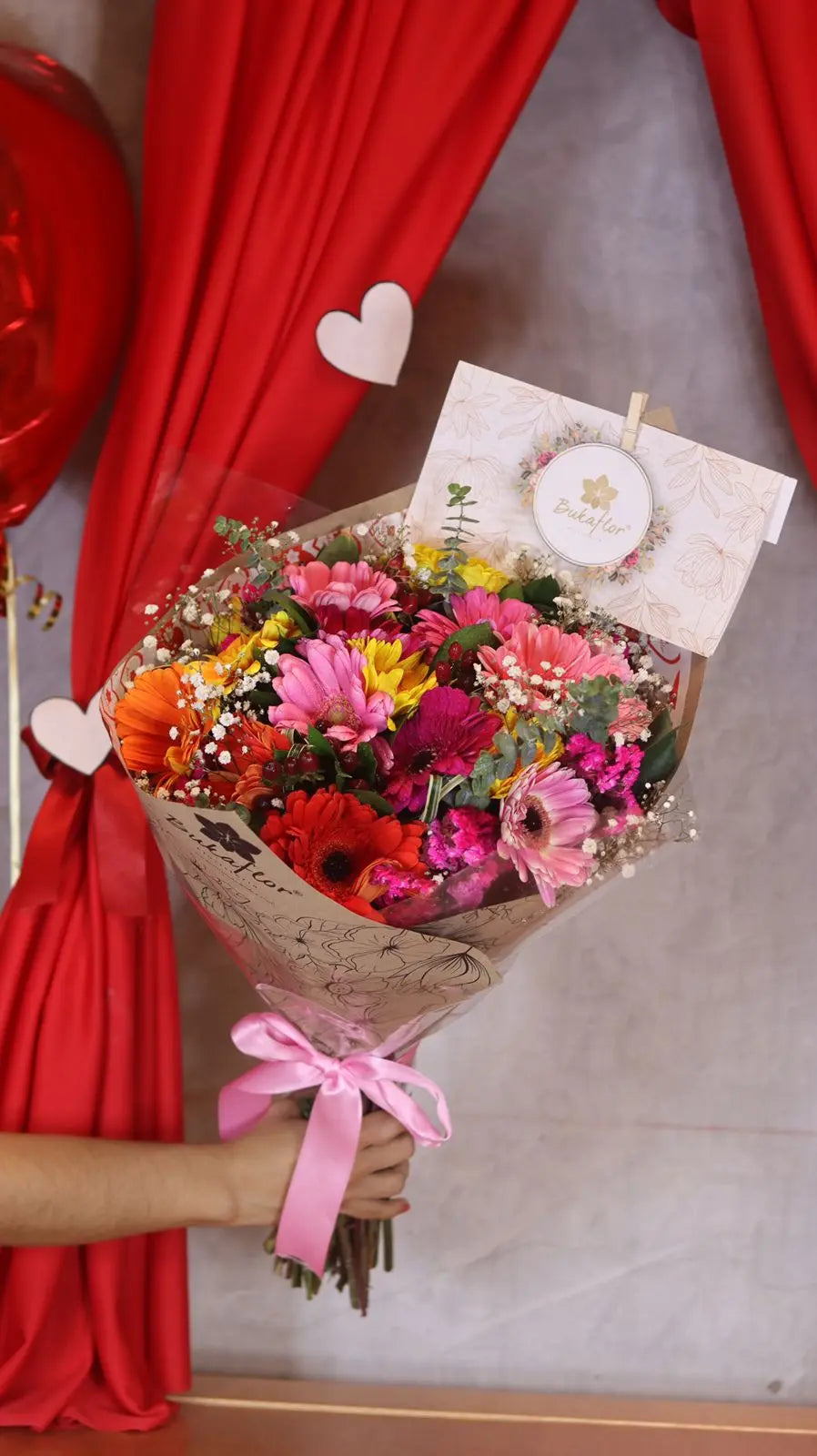 ASSORTED GERBERA BOUQUET