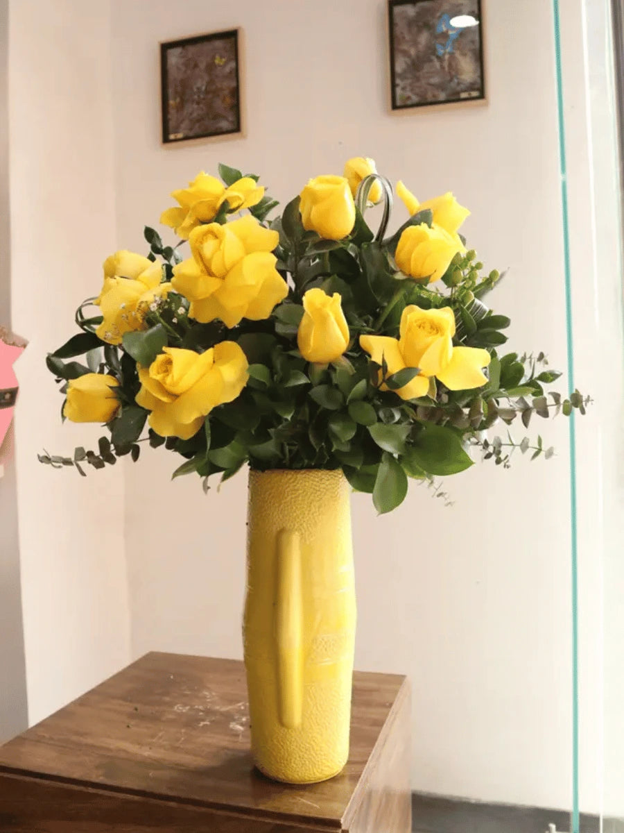 COLOMBIA YELLOW VASE